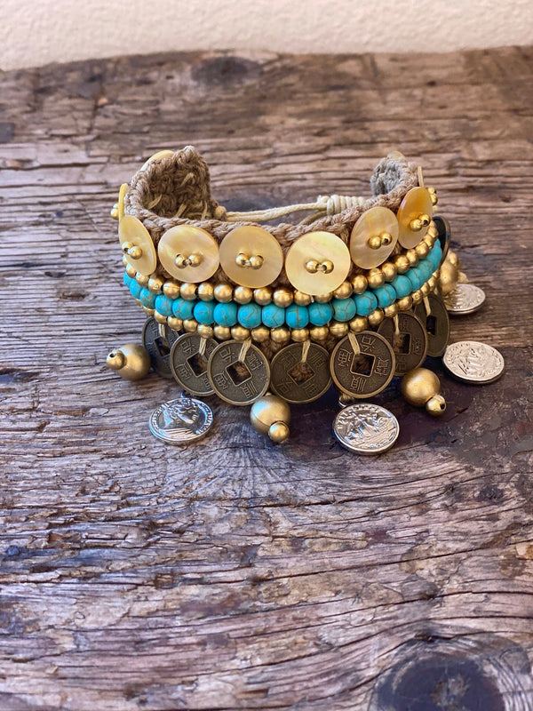 Brazalete Monedas Macramé Azul