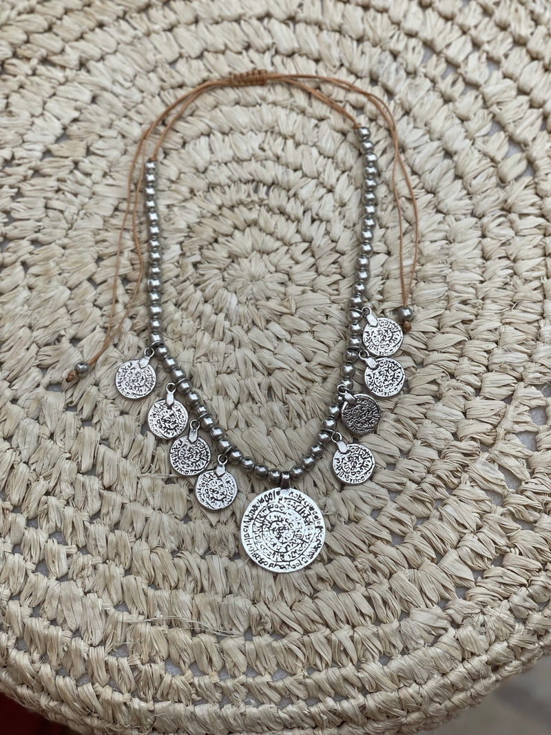 Collar Nueve Monedas