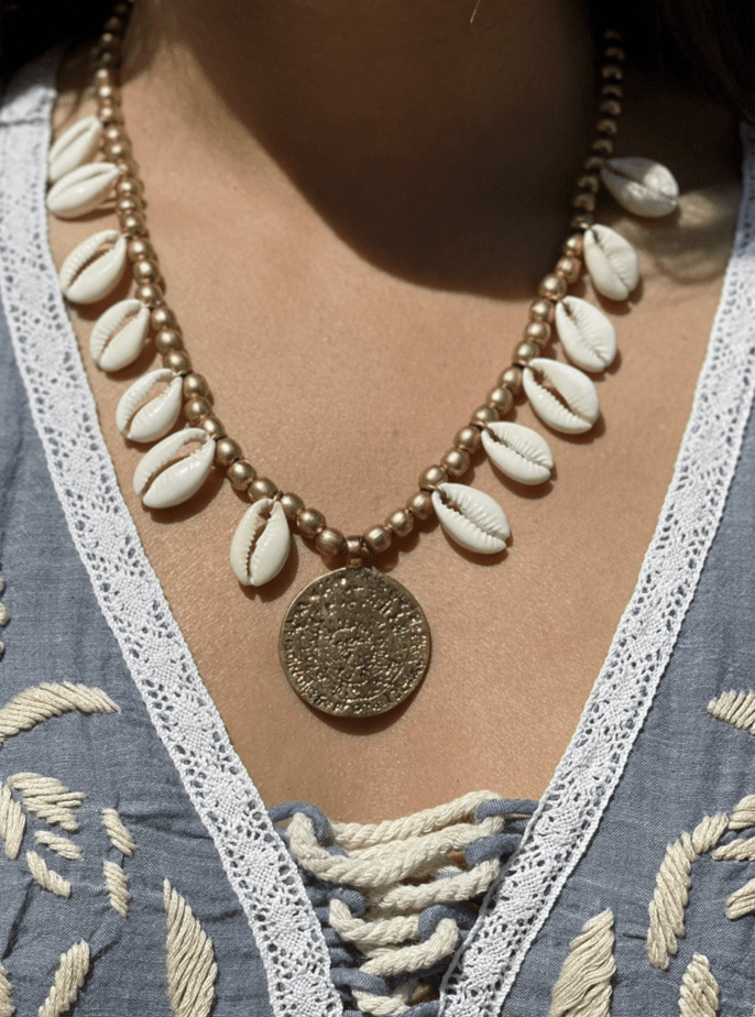 Collar Moneda y Conchas