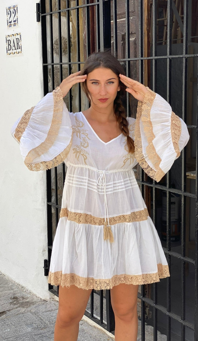 Vestidos con mangas anchas online
